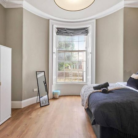 Lovely Central Wakefield Apartment - Parking Екстериор снимка