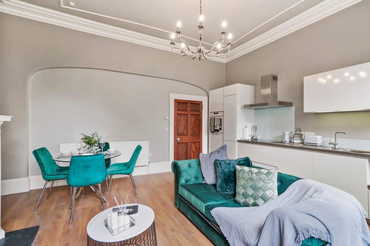 Lovely Central Wakefield Apartment - Parking Екстериор снимка
